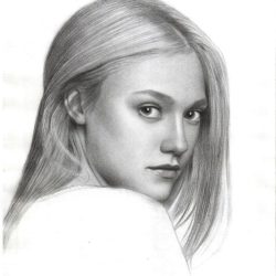 Dakota Fanning Drawing Artistic Sketching